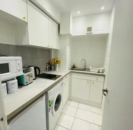 Lovely Hotelstyle Apartment - Central London